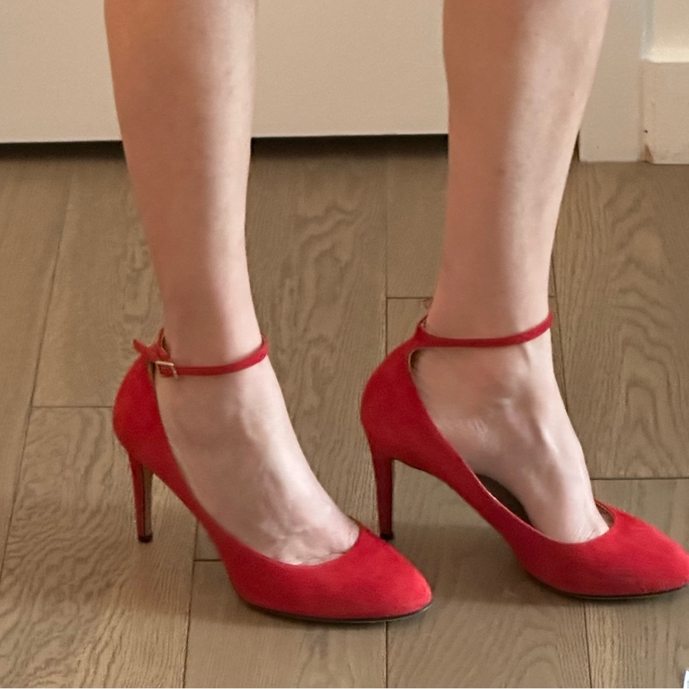 Kate spade Red suede heels with ankle strap, size 7.5 Women’s